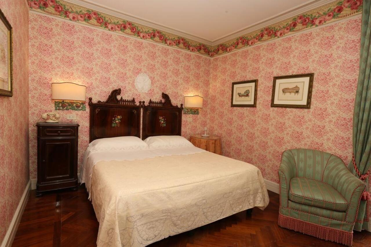 Hotel Villa Paradiso Dell'Etna San Giovanni La Punta Luaran gambar