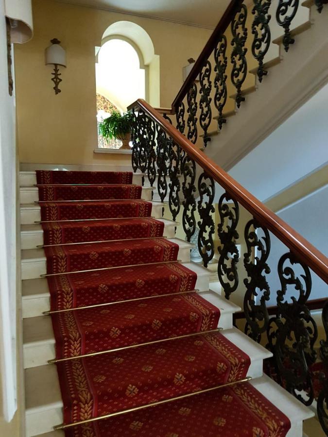 Hotel Villa Paradiso Dell'Etna San Giovanni La Punta Luaran gambar