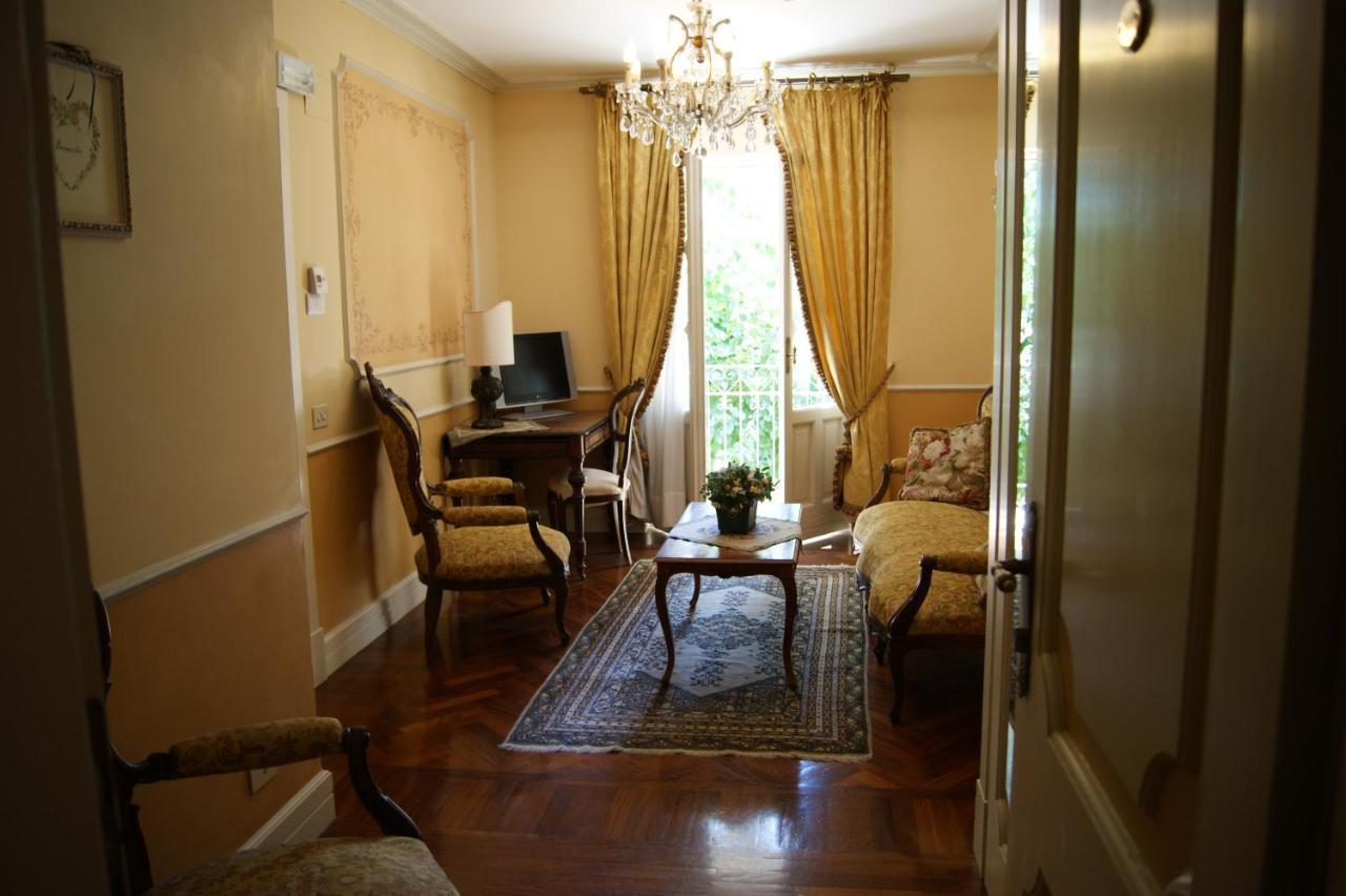 Hotel Villa Paradiso Dell'Etna San Giovanni La Punta Luaran gambar