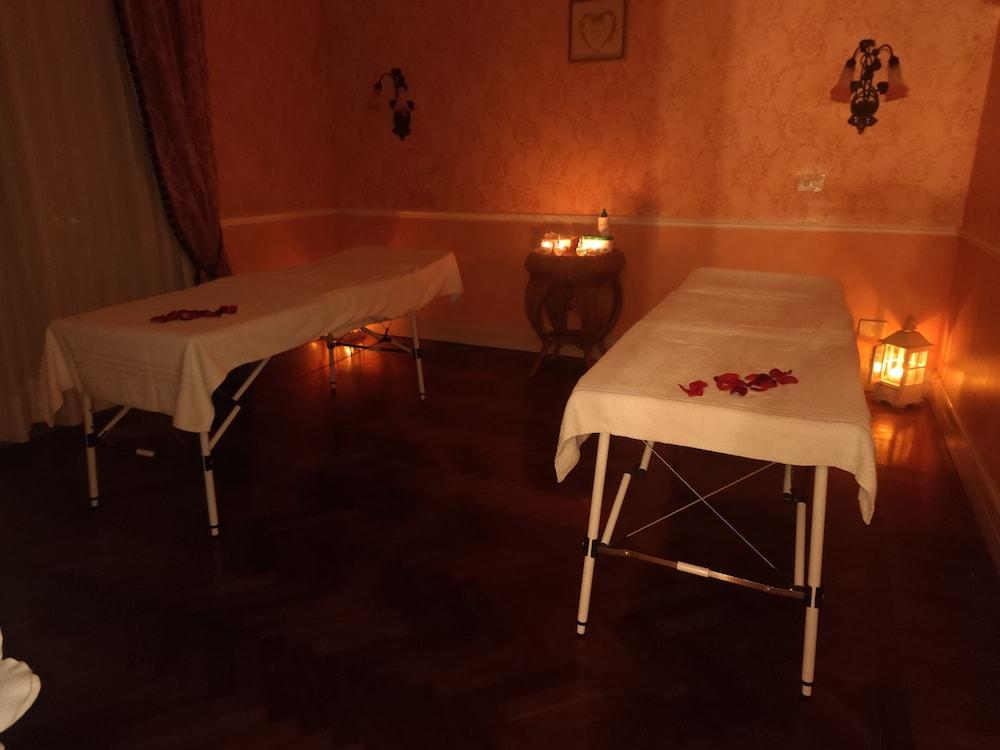 Hotel Villa Paradiso Dell'Etna San Giovanni La Punta Luaran gambar