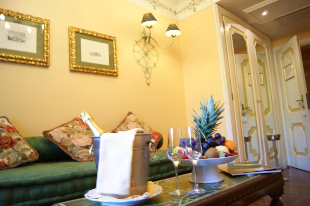 Hotel Villa Paradiso Dell'Etna San Giovanni La Punta Luaran gambar