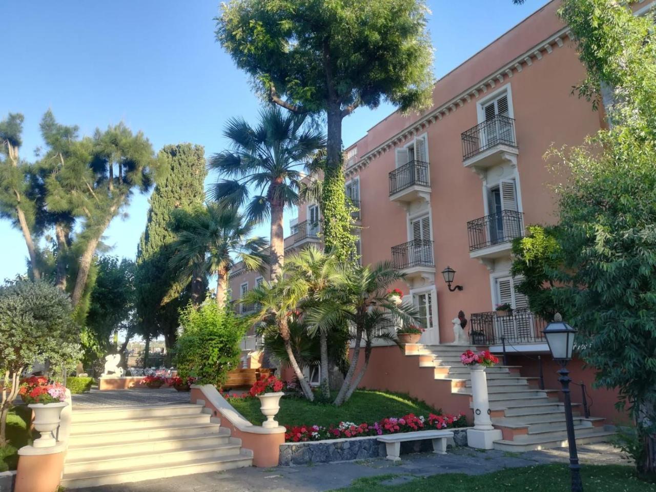 Hotel Villa Paradiso Dell'Etna San Giovanni La Punta Luaran gambar