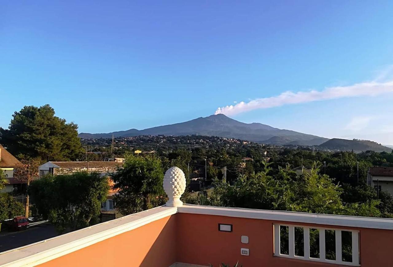 Hotel Villa Paradiso Dell'Etna San Giovanni La Punta Luaran gambar