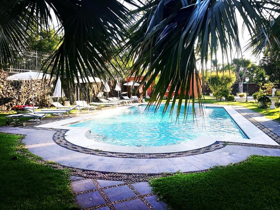 Hotel Villa Paradiso Dell'Etna San Giovanni La Punta Luaran gambar