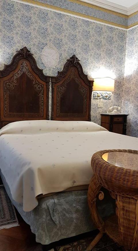 Hotel Villa Paradiso Dell'Etna San Giovanni La Punta Luaran gambar