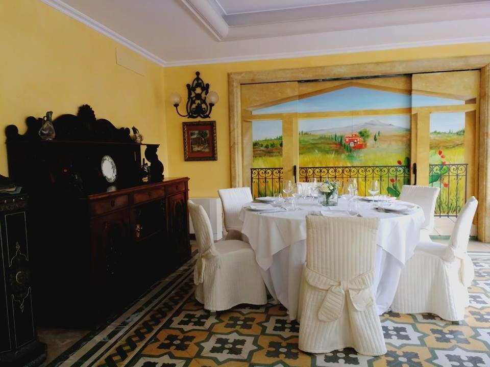 Hotel Villa Paradiso Dell'Etna San Giovanni La Punta Luaran gambar