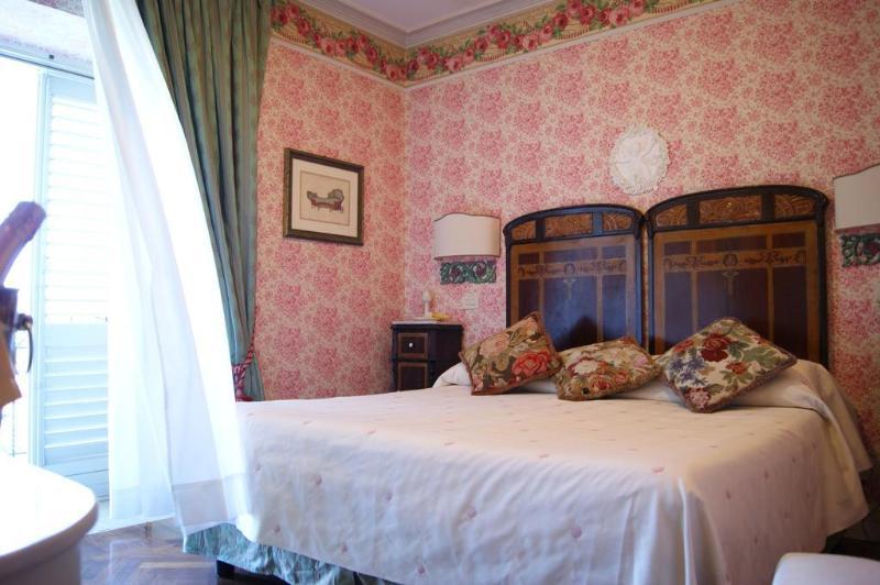 Hotel Villa Paradiso Dell'Etna San Giovanni La Punta Luaran gambar